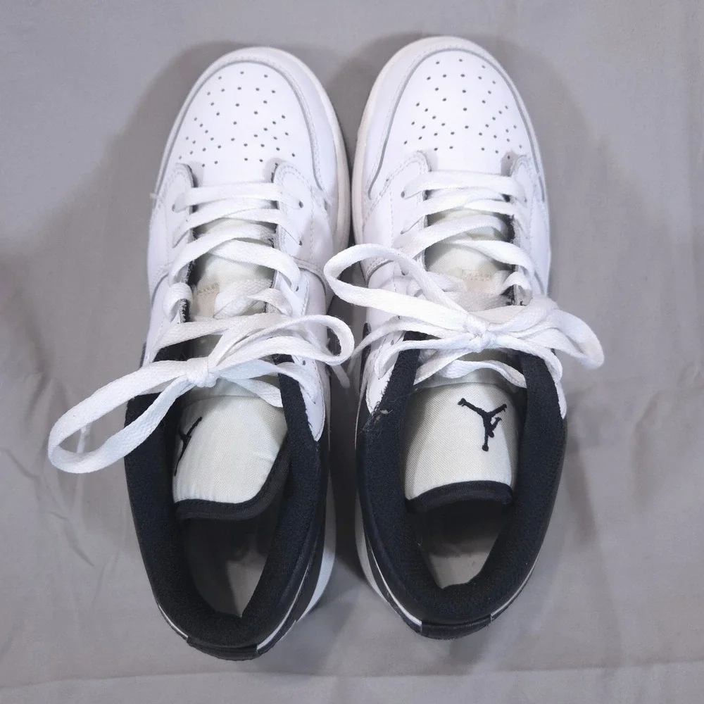 Nike Air Jordan 1 Low Panda GS Sneakers Youth 7Y Womens 8.5 White Black Shoes